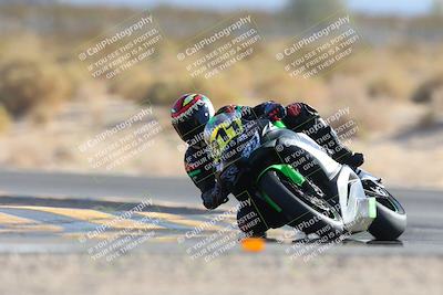 media/Nov-16-2024-CVMA (Sat) [[0e4bb1f32f]]/Race 9-Amateur Supersport Middleweight/